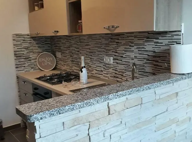 App Lana Apartment *